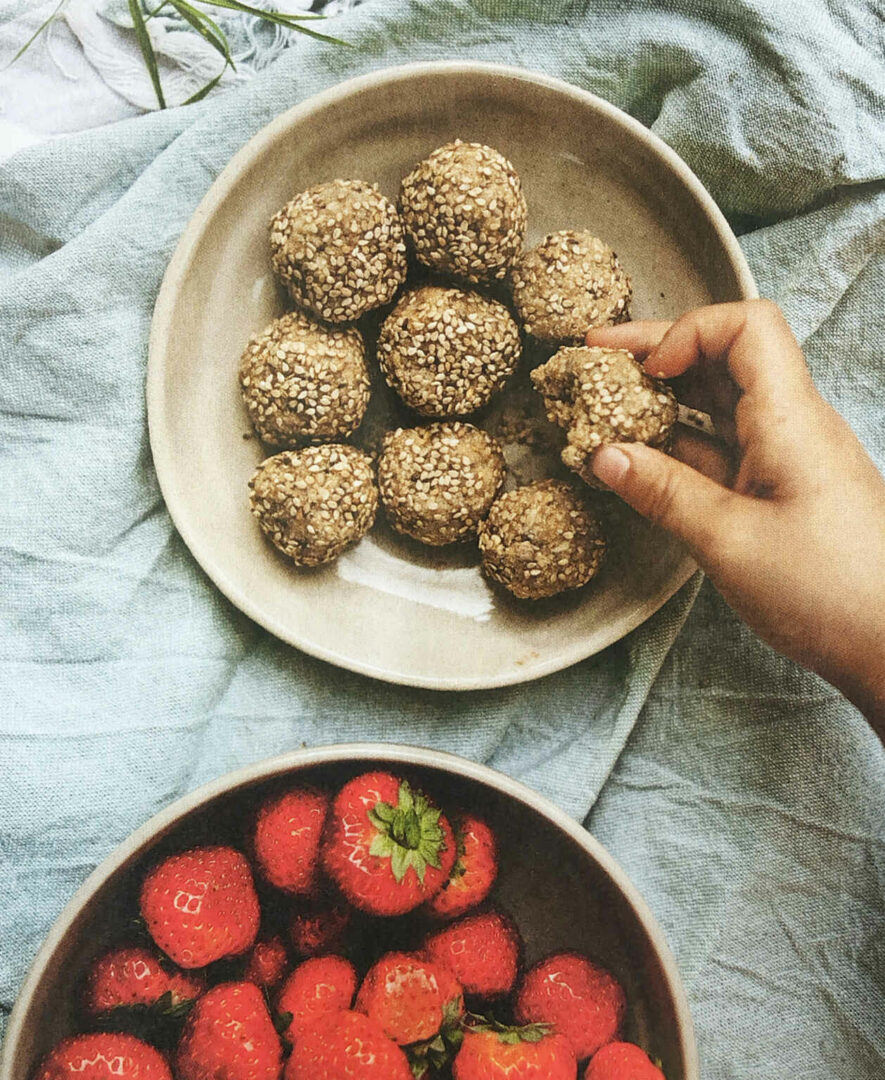 Tahin bliss balls 1